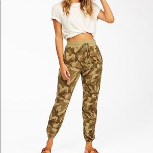 Billabong Camouflage joggers